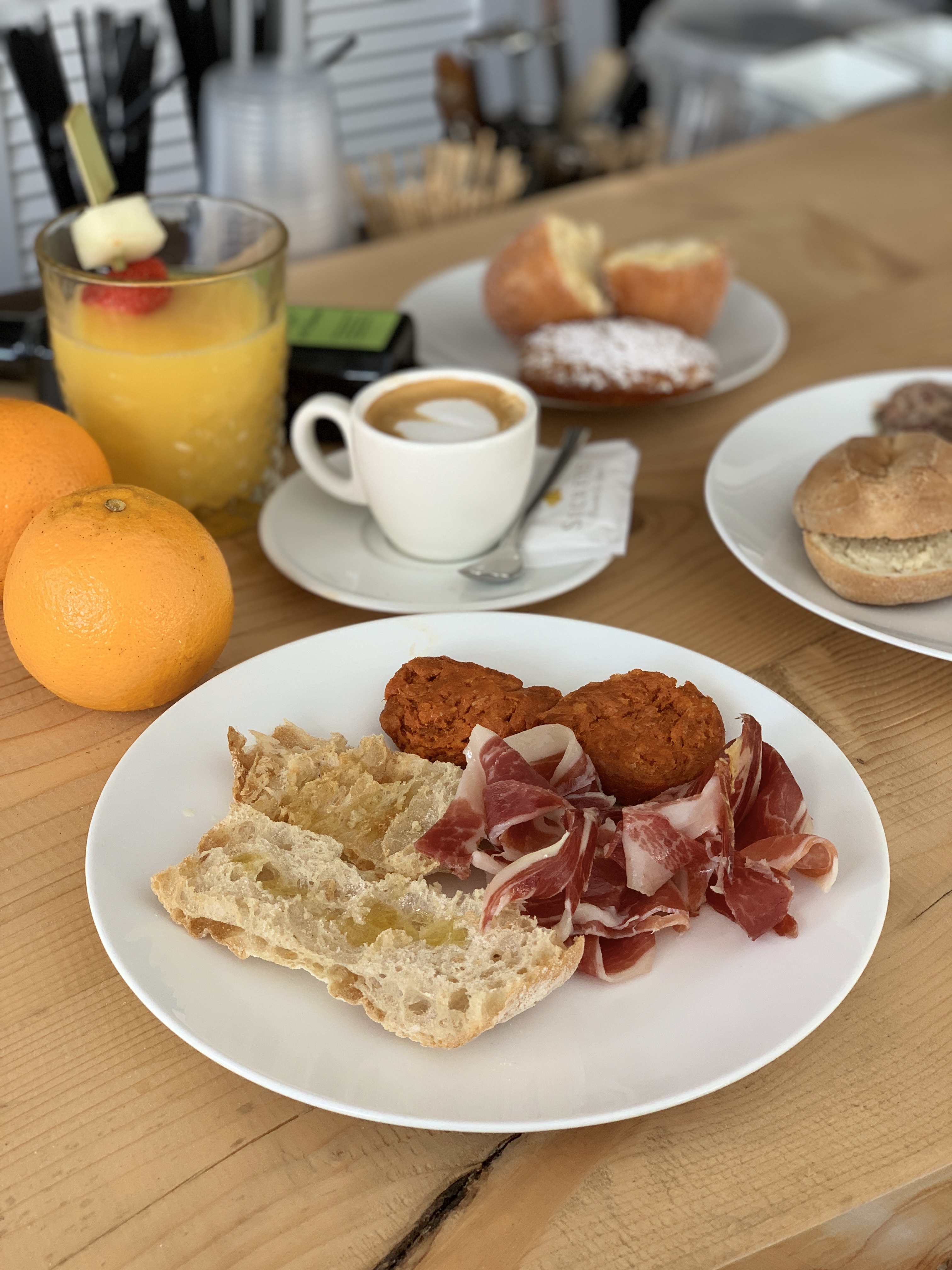 Desayuno en Secrets Mallorca Villamil